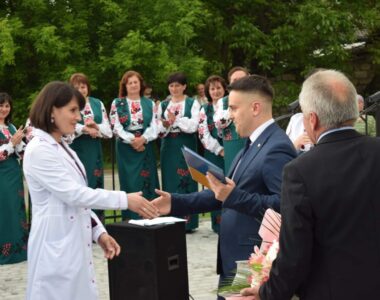 IMG-88ad92157c1f54ec97475f47918e4e94-V